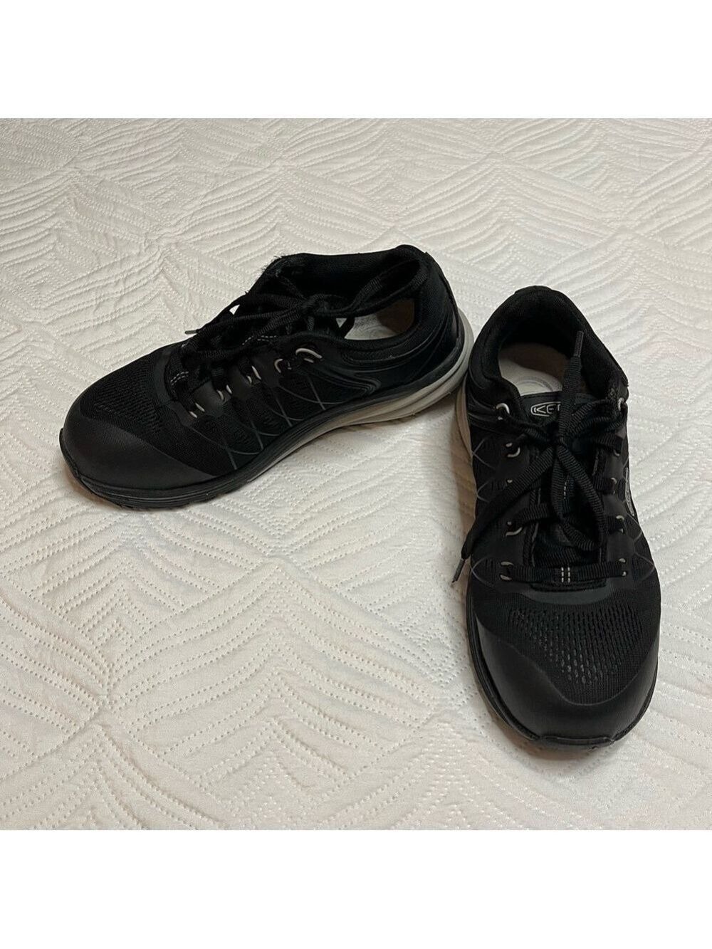 Keen Vista Energy Konnect Fit Men’s Black Low Top Sneakers. Size 7EE